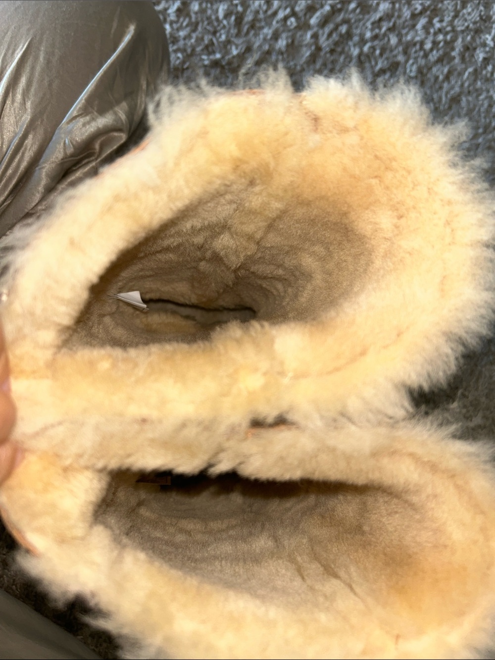 Uggs - Picture 4 of 6